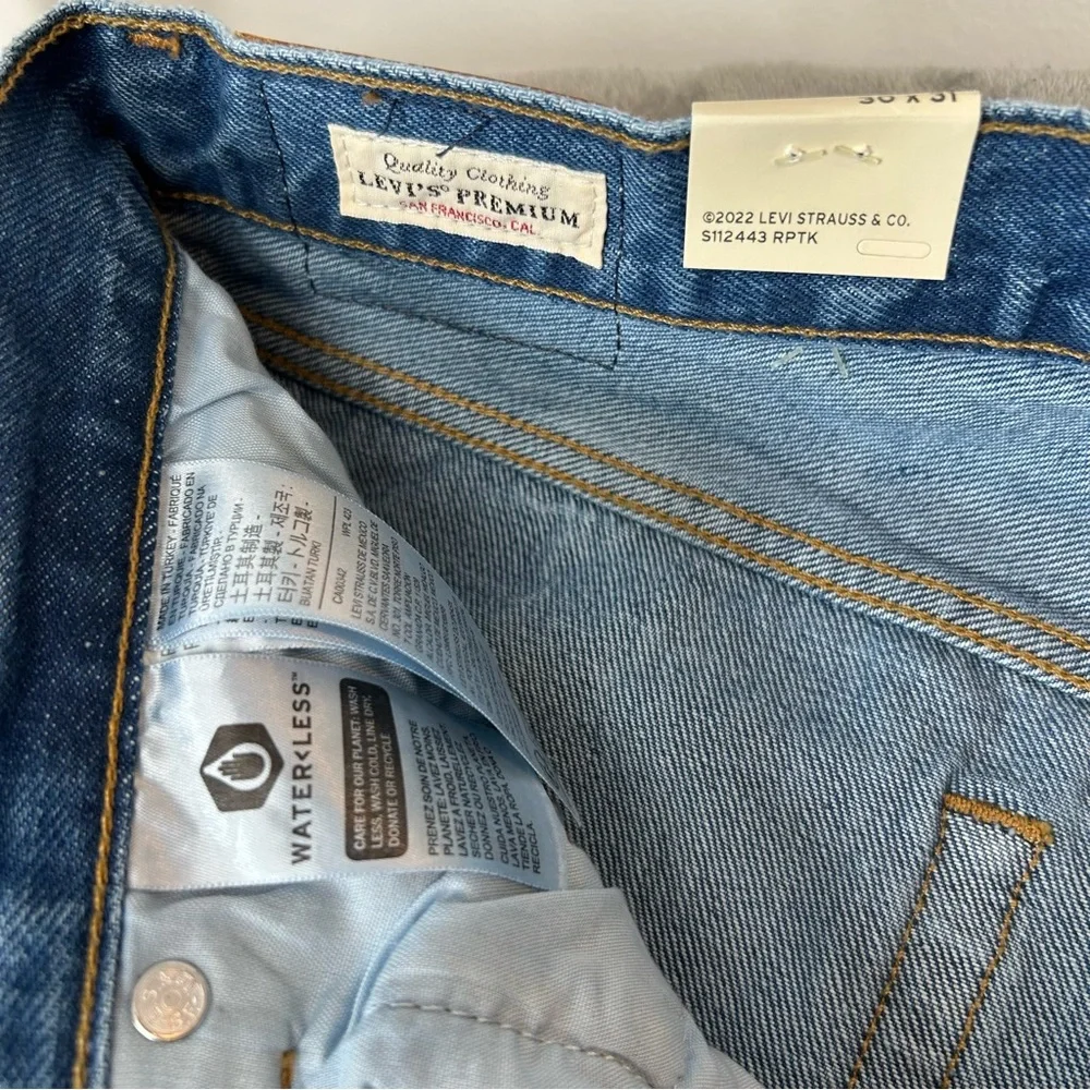 Levi's Premium Women 501 '81 Tapered Leg High‎ Rise Button Fly Jeans  Blue  NWT